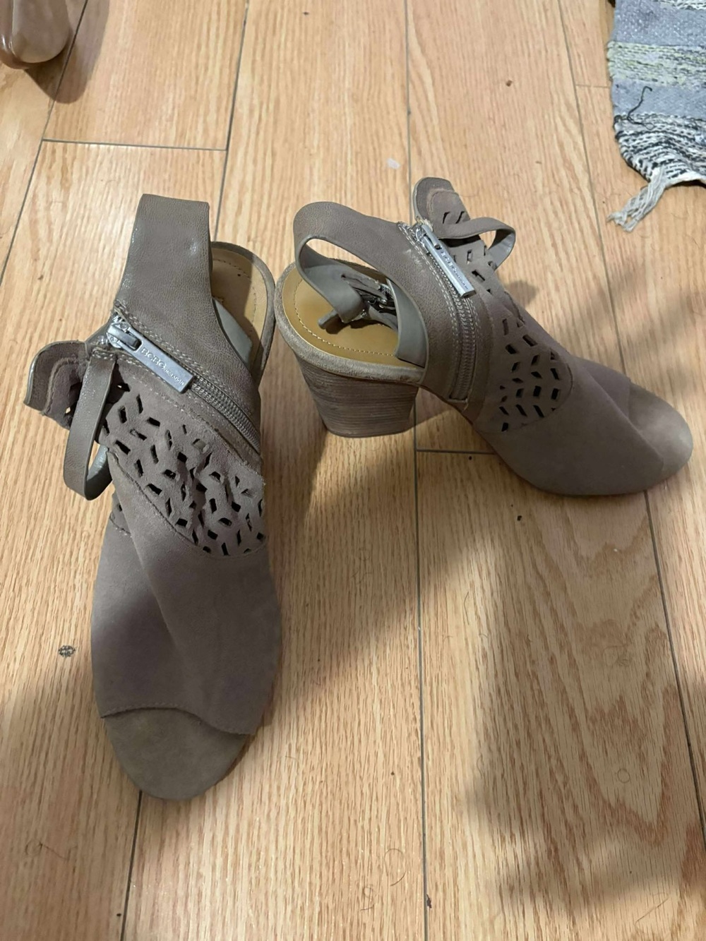 Tan Heel boots 👢 size 8 used